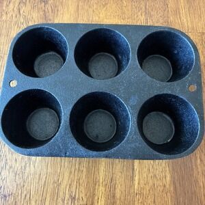Muffin Pan - Pre-Seasoned Cast Iron 7-3/4 Inch by 5-1/2 inch By Old Mountain